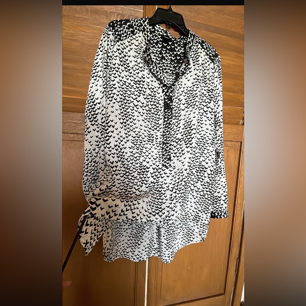 Mossimo Supply Co. Black and White Casual Shirt